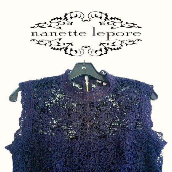NANETTE LEPORE NEW Romantic Floral Allover Embossed/Scalloped ELace Top S - Picture 2 of 12